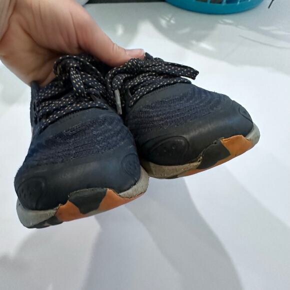 Avia athletic shoes boys size 2 - Picture 6 of 8